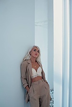 Ukrainian mail order bride Vladlena from Los Angeles with blonde hair and grey eye color - image 9