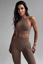 Ukrainian mail order bride Zhanna from Dnipro with brunette hair and green eye color - image 2