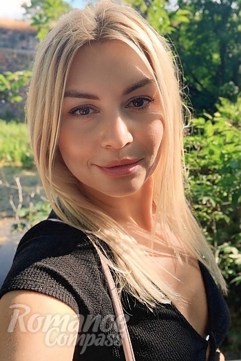 Ukrainian mail order bride Svitlana from Alicante with blonde hair and brown eye color - image 1