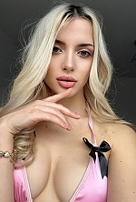 Ukrainian mail order bride Daryna from Warsaw with blonde hair and hazel eye color - image 7