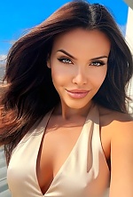 Ukrainian mail order bride Olena from Kyiv with light brown hair and brown eye color - image 4