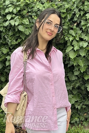 Ukrainian mail order bride Tetiana from Odesa with brunette hair and brown eye color - image 1