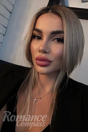 Ukrainian mail order bride Viktoriia from Kiyiv with blonde hair and brown eye color - image 1