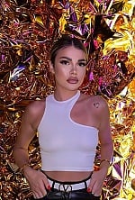 Ukrainian mail order bride Viktoriia from Kiyiv with blonde hair and brown eye color - image 12