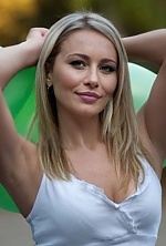 Ukrainian mail order bride Yulia from Los Angeles with blonde hair and grey eye color - image 24