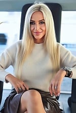 Ukrainian mail order bride Iryna from Mersin with blonde hair and grey eye color - image 6