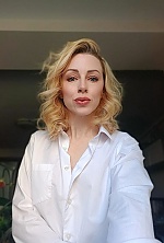 Ukrainian mail order bride Yulia from Valencia with blonde hair and blue eye color - image 2