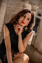 Ukrainian mail order bride Iryna from Gualdo Tadino with brunette hair and brown eye color - image 7