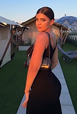 Ukrainian mail order bride Daria from Kiyiv with light brown hair and brown eye color - image 9