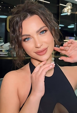 Yana, 21 y.o. from Kyiv, Ukraine