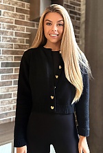 Ukrainian mail order bride Lyudmila from Kyiv with blonde hair and green eye color - image 8