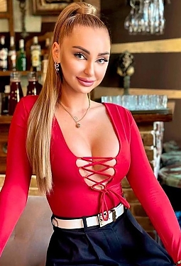 Alona, 29 y.o. from Dnipro, Ukraine