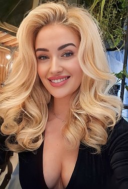 Hanna, 46 y.o. from Kyiv, Ukraine