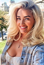 Ukrainian mail order bride Hanna from Kyiv with blonde hair and green eye color - image 5