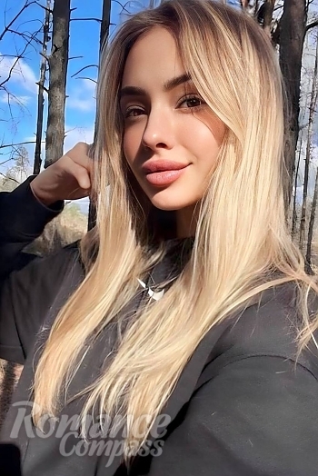 Ukrainian mail order bride Diana from Odesa with blonde hair and green eye color - image 1