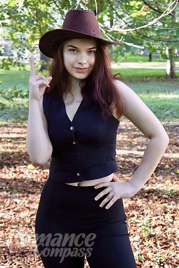 Ukrainian mail order bride Daryna from Ivano-Frankivsk with light brown hair and green eye color - image 1