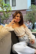 Ukrainian mail order bride Yana from New Orleans with brunette hair and hazel eye color - image 4