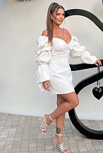 Ukrainian mail order bride Vera from Miami with light brown hair and blue eye color - image 7