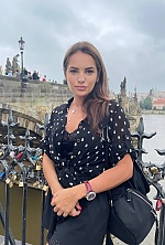 Ukrainian mail order bride Daria from Benidorm with light brown hair and hazel eye color - image 8