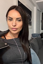 Ukrainian mail order bride Daria from Benidorm with light brown hair and hazel eye color - image 14