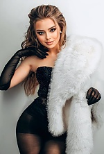 Ukrainian mail order bride Olga from Kyiv with light brown hair and blue eye color - image 2