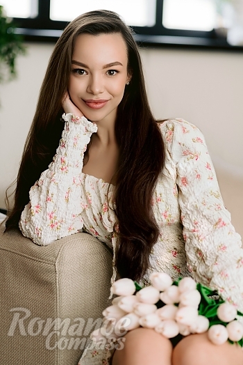 Ukrainian mail order bride Liza from Kyiv with light brown hair and brown eye color - image 1