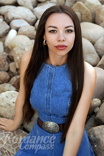 Ukrainian mail order bride Liza from Kyiv with light brown hair and brown eye color - image 1