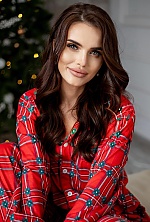 Ukrainian mail order bride Liliya from Lviv with black hair and green eye color - image 6