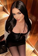 Ukrainian mail order bride Oryna from Berlin with brunette hair and green eye color - image 2