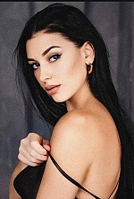 Ukrainian mail order bride Angela from Kyiv with brunette hair and brown eye color - image 4