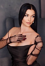 Ukrainian mail order bride Angela from Kyiv with brunette hair and brown eye color - image 2