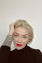 Ukrainian mail order bride Natalya from Phoenix with blonde hair and green eye color - image 7