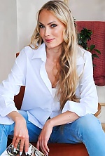 Ukrainian mail order bride Marina from Nesebar with blonde hair and green eye color - image 5