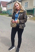 Ukrainian mail order bride Yuliya from Prague with blonde hair and blue eye color - image 3