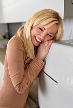 Ukrainian mail order bride Svetlana from Dnipro with blonde hair and green eye color - image 5