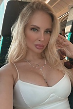 Ukrainian mail order bride Viktoria from Odesa with blonde hair and green eye color - image 8