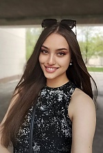 Ukrainian mail order bride Elizaveta from Kropivnitskiy with light brown hair and green eye color - image 7