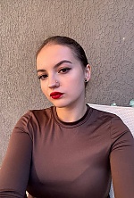 Ukrainian mail order bride Inna from Kropivnitskiy with black hair and brown eye color - image 6