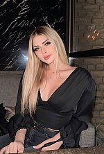 Ukrainian mail order bride Mariia from Rome with blonde hair and green eye color - image 3