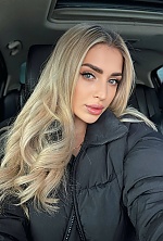 Ukrainian mail order bride Mariia from Rome with blonde hair and green eye color - image 4