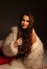 Ukrainian mail order bride Victoriia from Zaporizhzhya with light brown hair and brown eye color - image 2