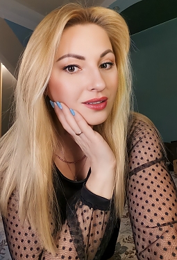 Larysa, 45 y.o. from Dnipro, Ukraine