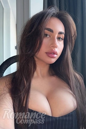 Ukrainian mail order bride Elizaveta from Kyiv with brunette hair and hazel eye color - image 1
