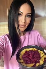 Ukrainian mail order bride Ludmila from Kamyanets-Podilskyi with black hair and brown eye color - image 4