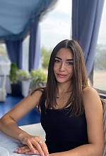 Ukrainian mail order bride Natalia from Vienna with brunette hair and brown eye color - image 2