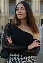 Ukrainian mail order bride Natalia from Vienna with brunette hair and brown eye color - image 5
