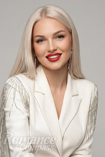 Ukrainian mail order bride Victoria from Zaporizhzhya with blonde hair and green eye color - image 1