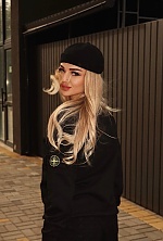 Ukrainian mail order bride Victoria from Zaporizhzhya with blonde hair and green eye color - image 5