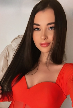 Ilona, 29 y.o. from Milan, Italy