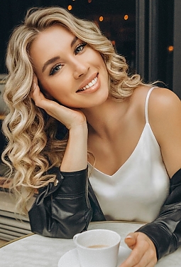 Alina, 31 y.o. from Kyiv, Ukraine